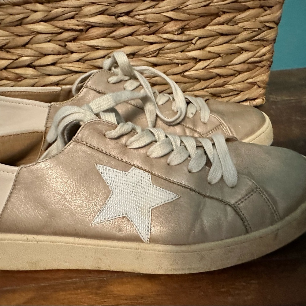Women's Metallic Rose Gold Lace-Up Star Sneakers